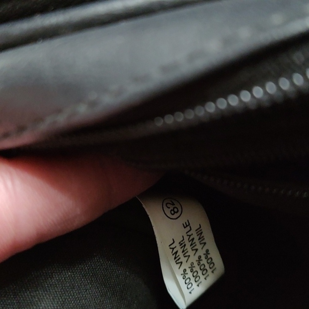 Classic Black Hand Bag - Picture 15 of 15